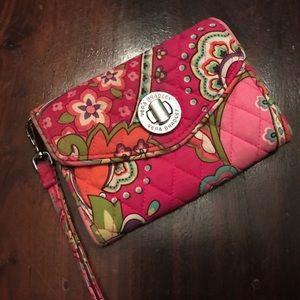 🎉Vera Bradley Paisley Wallet Wristlet